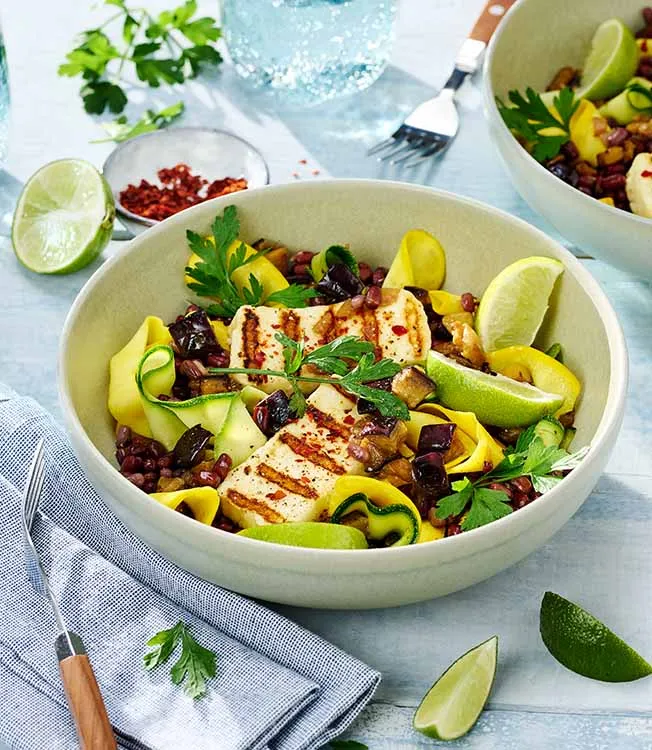 Courgette-, bonen- en auberginesalade