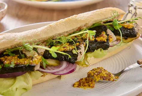 Zweeds broodje met haringstijl tofu