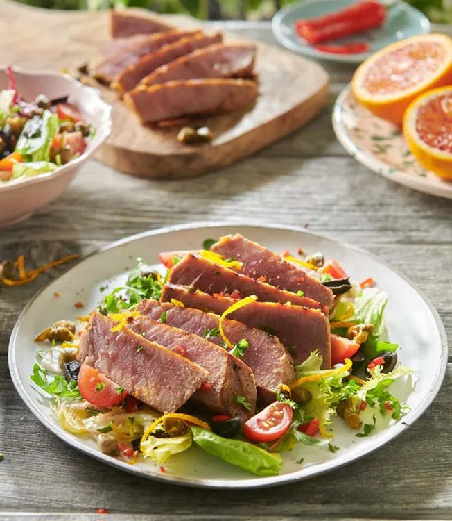 Gegrilde tonijnsteak & salade