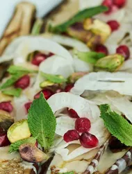 Gegrilde aubergine met soja-tahin-dressing