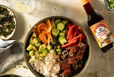 Pokébowl tonijn met zoete sojasaus