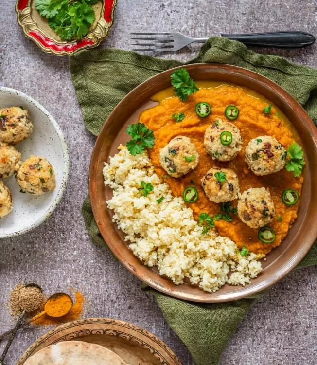Champignondumplings in wortelsaus