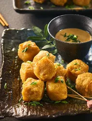Vistakoyaki met teriyaki-pindasaus