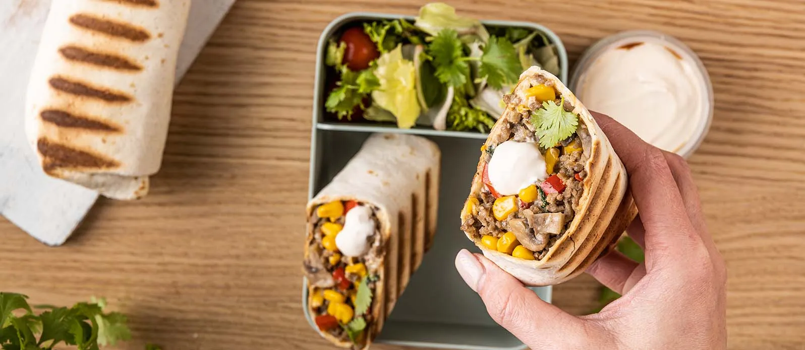 Burrito van rundvlees, champignons en maïs