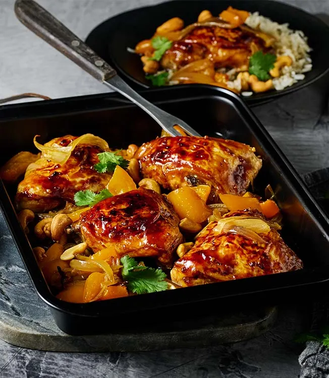 Gemarineerde kippendij met cashewnoten en paprika