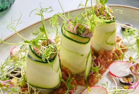 Courgettecannelloni met bonen & erwten