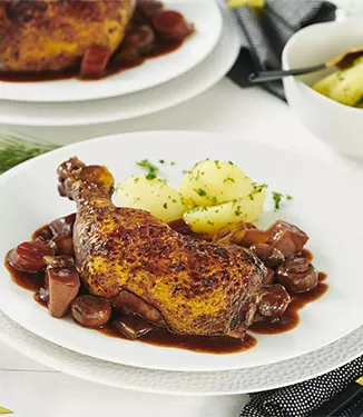 Coq au vin (kip in rode wijnsaus)
