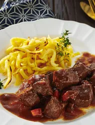 Wild zwijn goulash