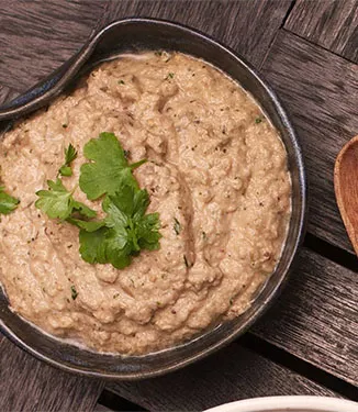 Gegrilde auberginedip met knoflook