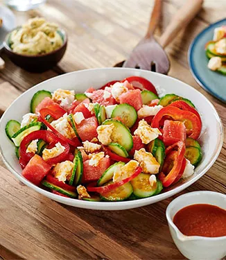 Salade met komkommer en meloen