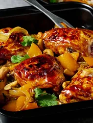 Gemarineerde kippendij met cashewnoten en paprika