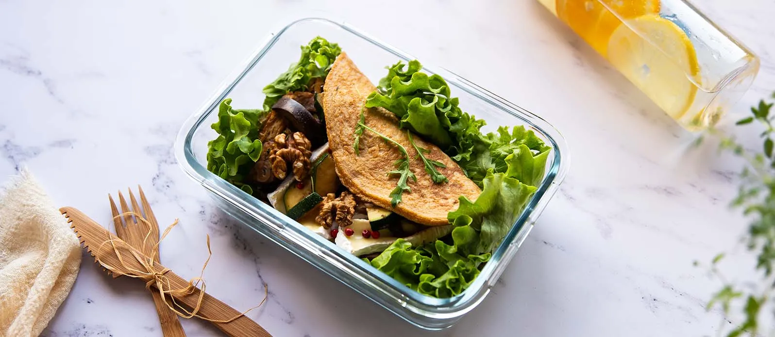Omelet met aubergine-courgette & camembert