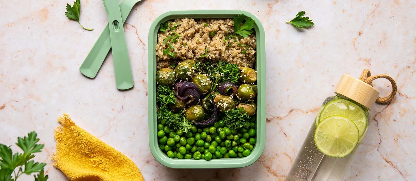 Tahini-soja geglaceerde groenten met quinoa