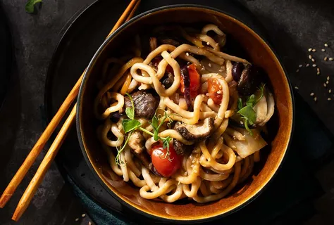 Teriyaki udonnoedels met shiitake